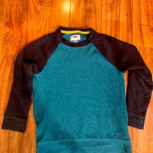 Old Navy Warm, Thick Tee/Sweatshirt